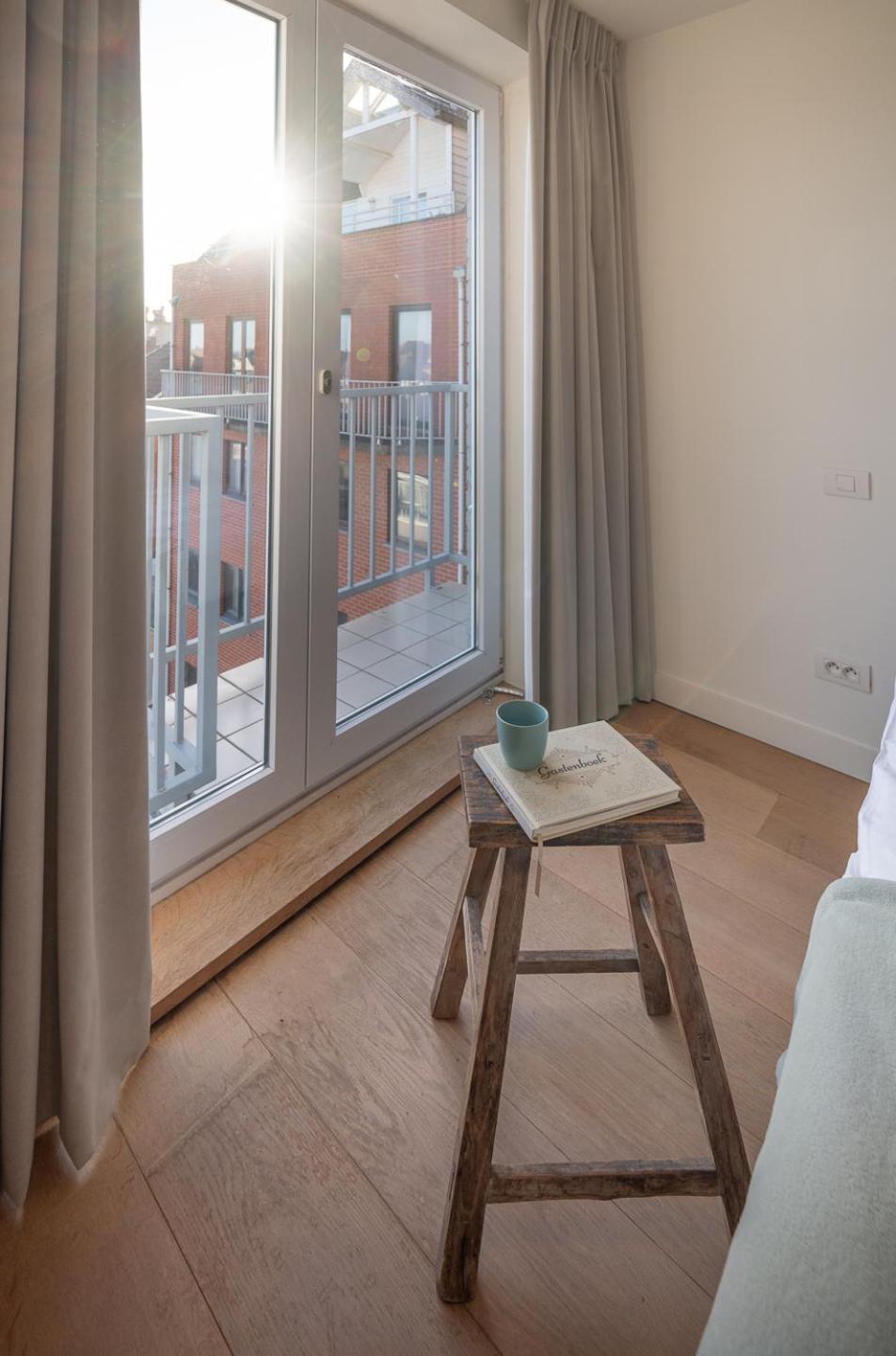 7E Verdiep Appartement Op De Zeedijk In Knokke Voor Max 6 Personen エクステリア 写真