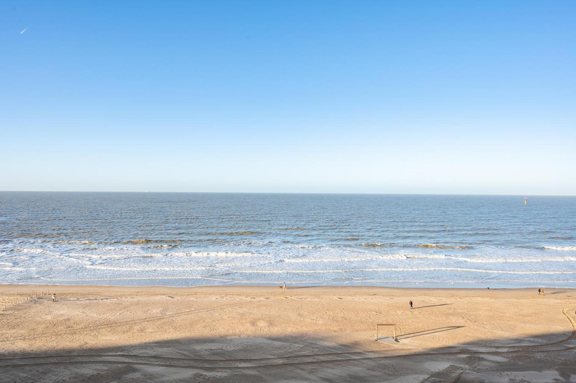 7E Verdiep Appartement Op De Zeedijk In Knokke Voor Max 6 Personen エクステリア 写真