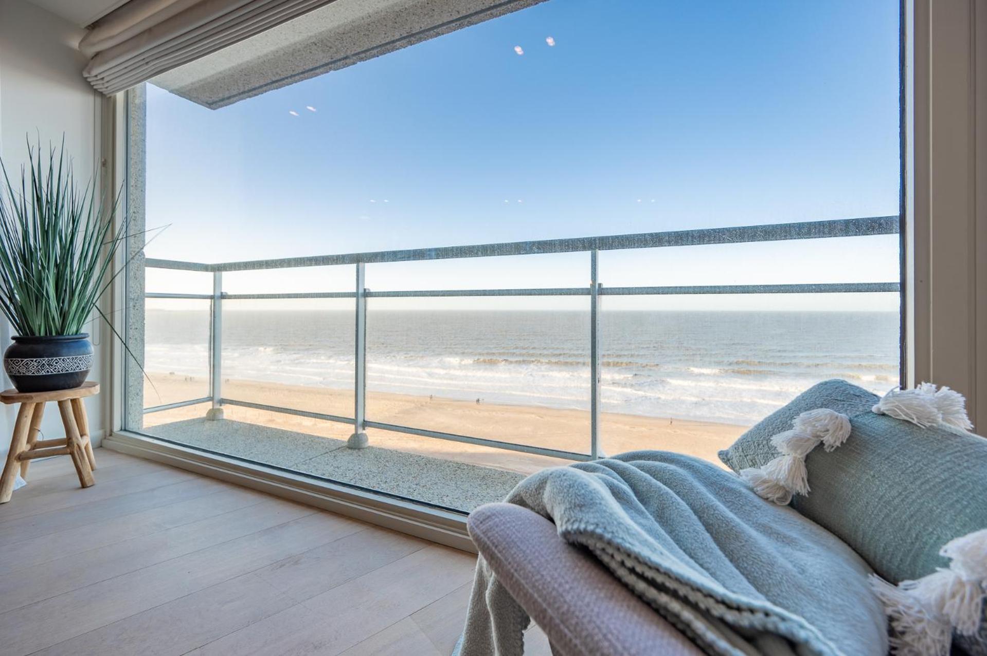 7E Verdiep Appartement Op De Zeedijk In Knokke Voor Max 6 Personen エクステリア 写真